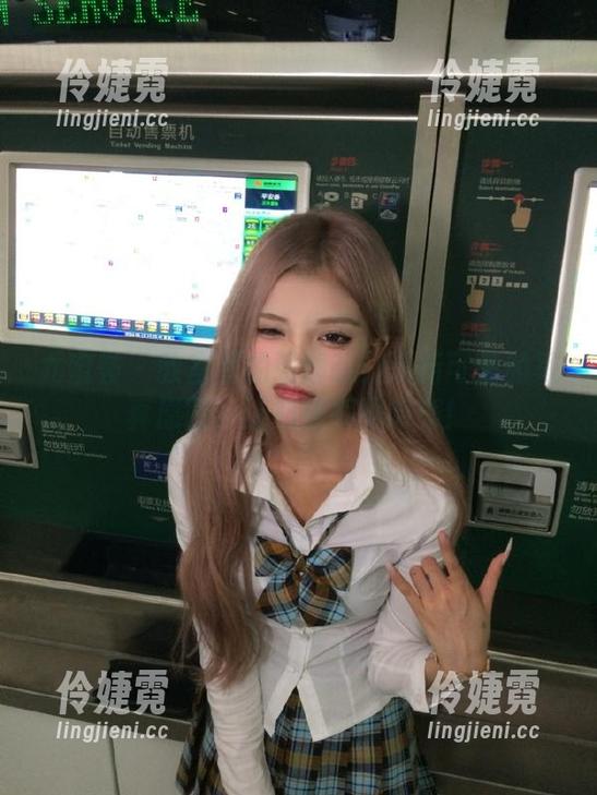尤蜜荟 - 教室里的张雨萌：清新可爱的写真原图，让心情瞬间明亮！-伶婕霓