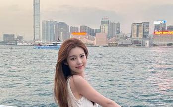 尤蜜荟 - 感受战姝羽Zina的青春气息，独特死库水写真图包等你来下载！