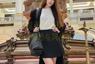 希希_啾女神的美图分享，带你走进她独特的视角与风格世界