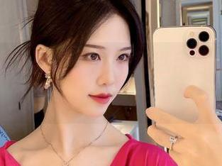 圣诞魔法无圣光，抖娘利世带你欣赏她的最新写真作品