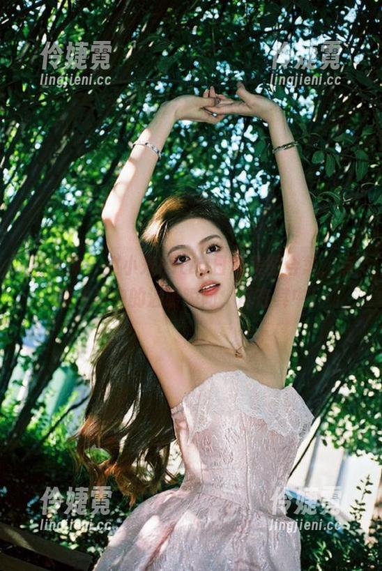 推女神 - 赵小米Kitty日常美图合集，点滴生活中的温暖瞬间，尽在其中！-伶婕霓