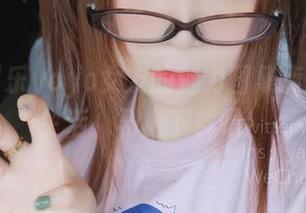 让摇摇乐yoyo女友的魅力图集点亮你的生活，马上下载吧！