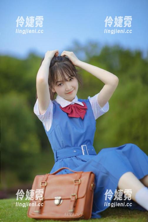 果团网 - Miss琪短裤高清图册：与众不同的自嘲，时尚与幽默并存-伶婕霓