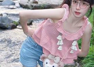 果团网 - 周妍希学妹的独特魅力，写真作品精选合集全解析