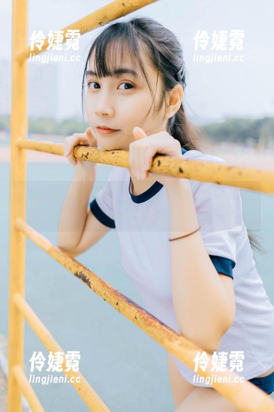 果团网 - 探索钟紫怡女神的图集：每一张写真都藏着一个故事！-伶婕霓