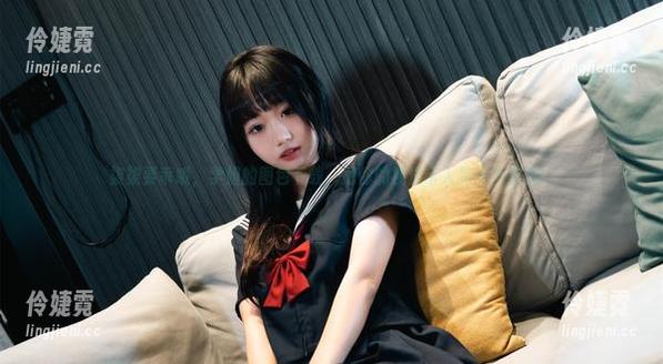 柒柒要乖哦，学姐的图包下载，把你的视觉带入另一个世界！-伶婕霓