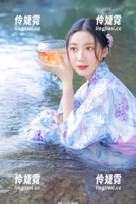 微密圈 - 不可错过的高清写真：桃脱了姐姐在照片中的创意与灵感-伶婕霓