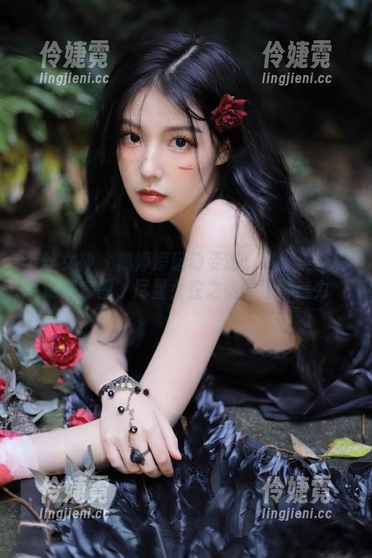 梦丝女神 - 魏婷婷运动姿态：缤纷美图和动感套图，尽显女性之美的独特魅力-伶婕霓