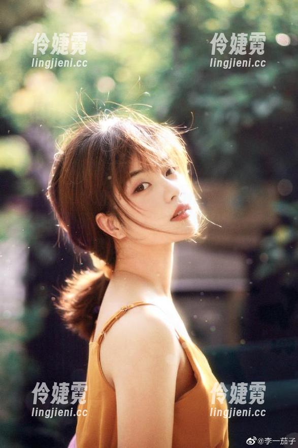 微密圈 - 发现梦露veronica的《学妹》之美：全新写真图片更新，带你进入一个梦幻的少女世界！-伶婕霓