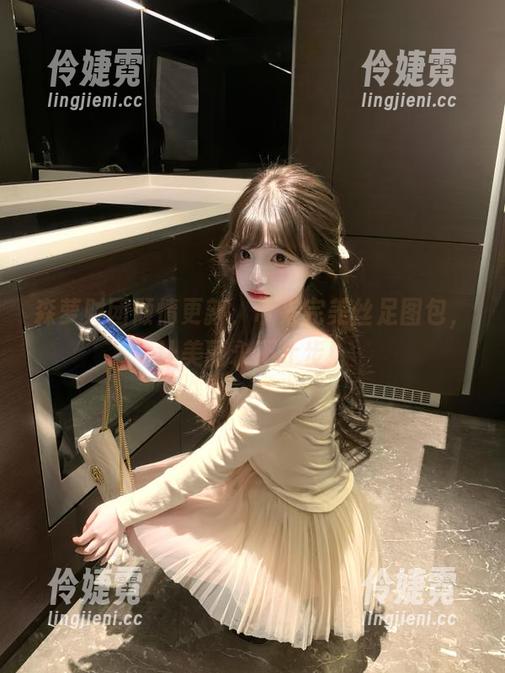 森萝财团倾情更新，带来完美丝足图包，让美丽永不止步！-伶婕霓