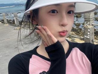 模范学院 - 高清优优眼镜写真分享，带你感受时尚与艺术的无限魅力