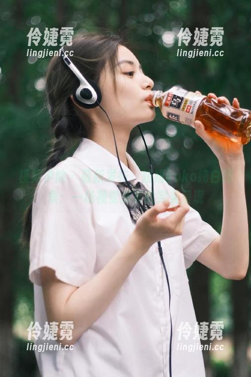 模范学院 - 最新发布，妞妞koko纯白图集：一场视觉盛宴的完美呈现-伶婕霓