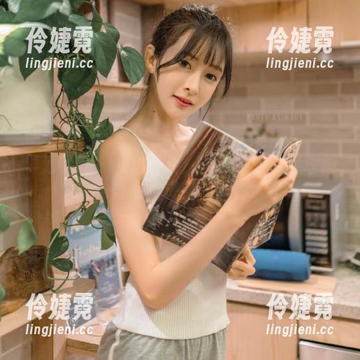 模范学院 - 私拍专辑：小波多的裸足原图带您走进她的世界-伶婕霓