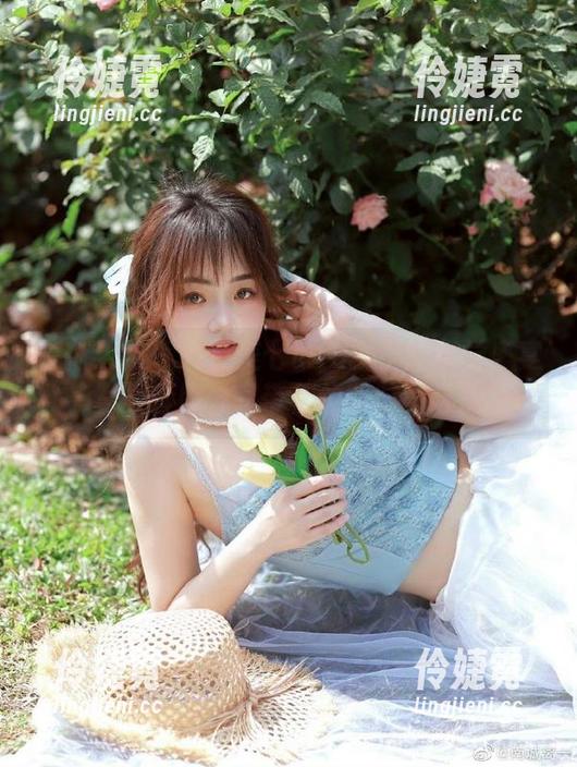 模范学院 - 精选美七Mia女王的视觉盛宴，写真套图分享带你领略时尚与优雅-伶婕霓
