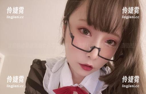 次屁啦的最新透明女仆写真，重磅呈现梦幻般的视觉体验，别错过！-伶婕霓