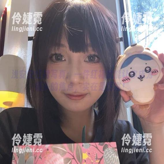 浅安安红裙写真：一件红裙就能让你成为镜头的焦点，实在是厉害！-伶婕霓