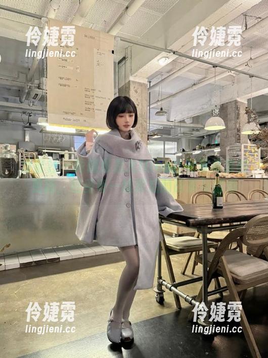 爱蜜社 - 跟随张思允Nice红裙写真集的更新，感受每一帧背后的故事与情感-伶婕霓