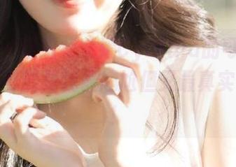 爱蜜社 - 这组杨紫嫣Cynthia的可爱图片更新，可能是我最尴尬但又最真实的瞬间！