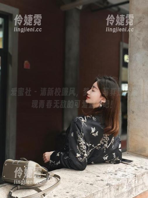 爱蜜社 - 清新校服风，梦心玥写真照片展现青春无敌的可爱魅力吧！-伶婕霓