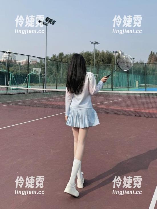 物恋传媒 - 深度解读elise的美腿：一系列精选作品带你领略她的光彩照人-伶婕霓