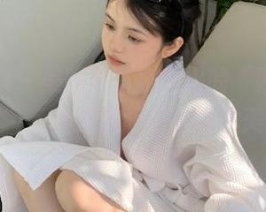 物恋传媒 - 美图与写真交织的“婷婷教室”，让你沉醉在视觉之美