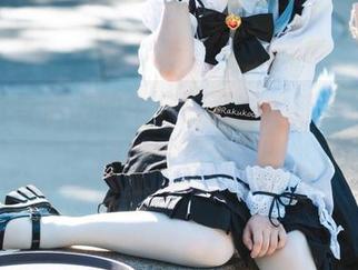 展示青春活力的牛仔裤套图，狐洛洛子的精彩写真合集