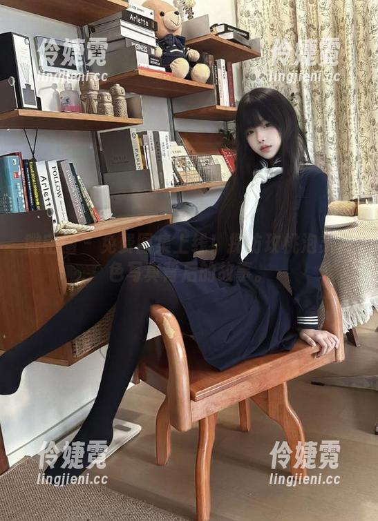 微密圈 - 免费图集上线！探访玫桃泡芙白色写真背后的故事。-伶婕霓