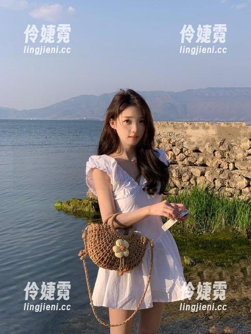 甜予摄影 - 最新齐齐黑丝图包呈现：尽显她的优雅与迷人的气质-伶婕霓