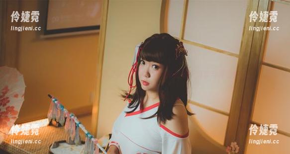 来自甜糖大魔王的美足图包分享，尽情享受视听盛宴与视觉魅力-伶婕霓