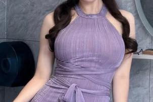 大胆探索白烨烨水手服图包，免费下载让你沉浸在青春的海洋里！