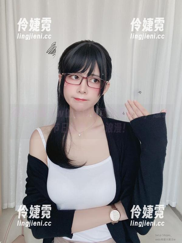 眼酱大魔王w的圣诞高清写真资源，感受节日的梦幻与浪漫！-伶婕霓