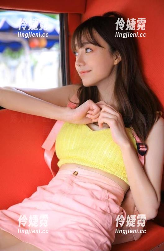 秀人网 - Lavinia肉肉自嘲穿皮衣：精选图片记录我的时尚冒险-伶婕霓