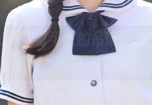 秀人网 - 探索可可芝的吊带写真，观看她如何用镜头讲述故事