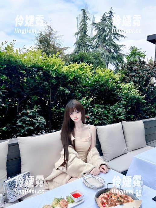 秀人网 - 精选唐安诺肉丝定制写真，感受图片中流淌的创意与时尚气息-伶婕霓