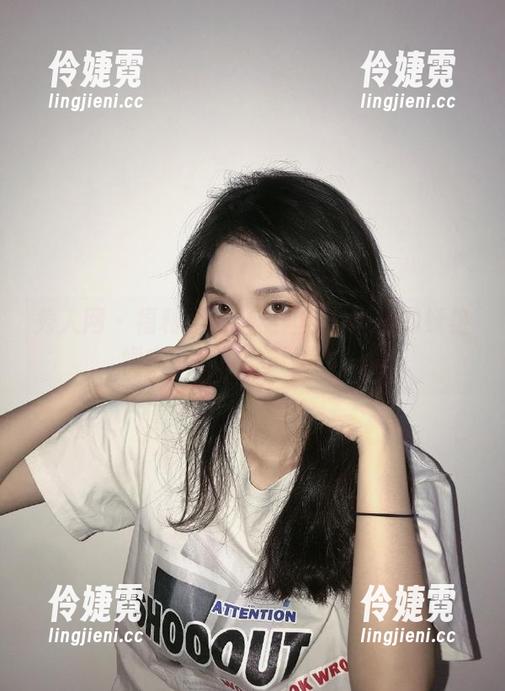 秀人网 - 福利图集聚焦妲己toxic的妖艳媚态，捕捉她最美的一瞬-伶婕霓