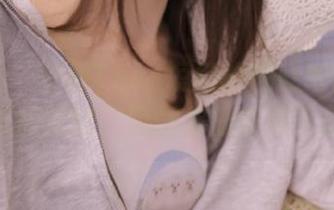 秀人网 - 安妮Tess短裙的魅惑瞬间：唯美原图壁纸，唤醒你的审美灵感！