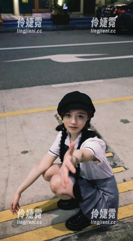 秀人网 - 安然maleah兔女郎美图来袭，图包中探索无限魅力与风情！-伶婕霓