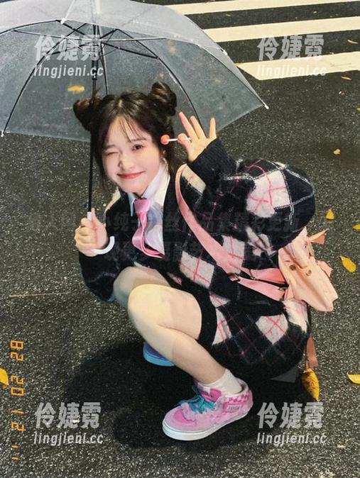 秀人网 - 小纯子白丝作品集精彩更新，发现更多摄影艺术之美-伶婕霓