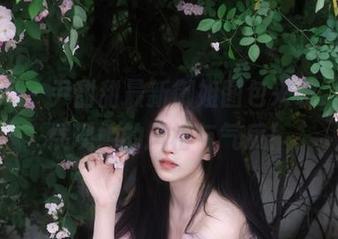 秀人网 - 尹甜甜最新御姐图包来袭，完美展现她的风格与气质！