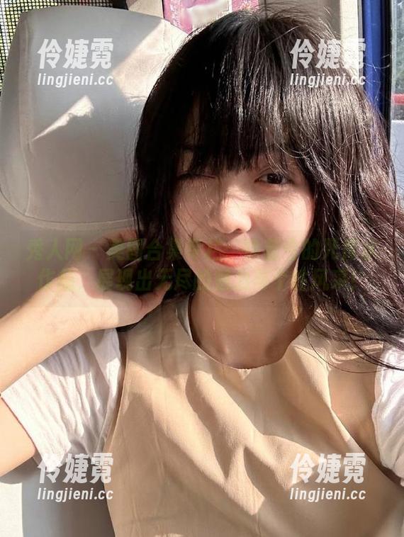 秀人网 - 美图合集专栏：徐若兮的死库水作品，展现出无尽的魅力与个性风采！-伶婕霓