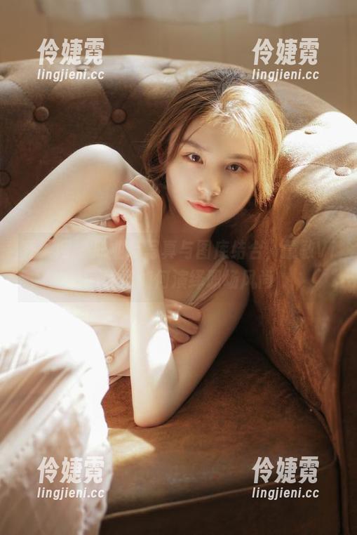 秀人网 - 职业装写真与图库结合，慧敏Vivi教您如何演绎职场风尚-伶婕霓