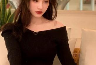 秀人网 - 戴允祺zoe的办公室写真作品：精彩资源和美丽创意的完美结合