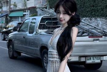 秀人网 - 星星baby的独特风采：必看网袜写真作品集分享她的美丽