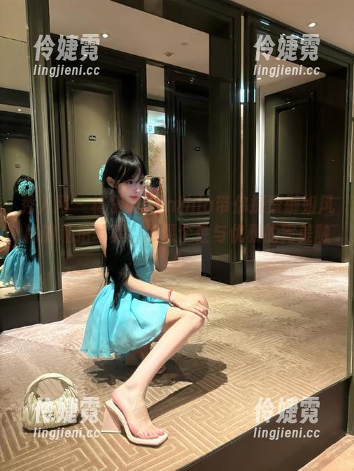 秀人网 - 杨紫嫣Cynthia带你探索御姐风格的私拍写真，展现个性与优雅的完美融合-伶婕霓