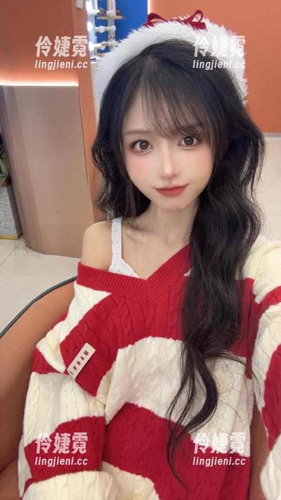 秀人网 - 清新脱俗的梦娜Vanessa学姐写真作品集：精品资源推荐-伶婕霓