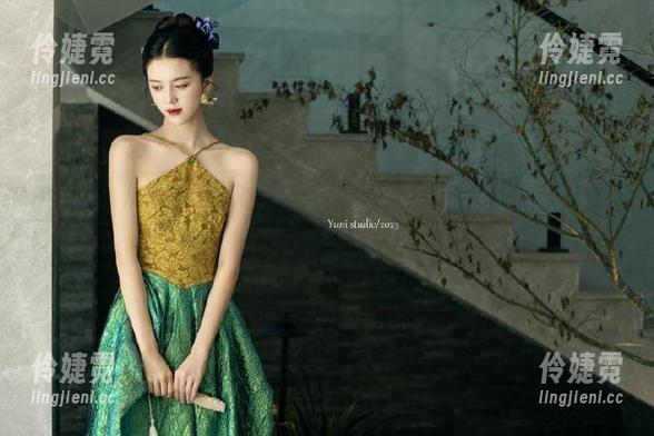 秀人网 - 从模特悦悦职业装写真看现代女性的职场风采与资源推荐-伶婕霓