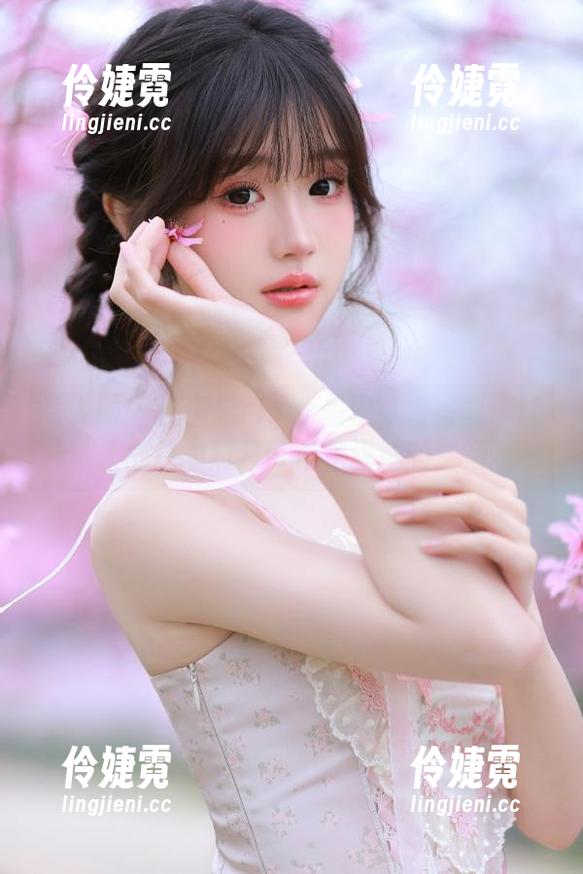秀人网 - 江淑影river呈现可爱写真：让人心动的照片带你走进她的生活-伶婕霓