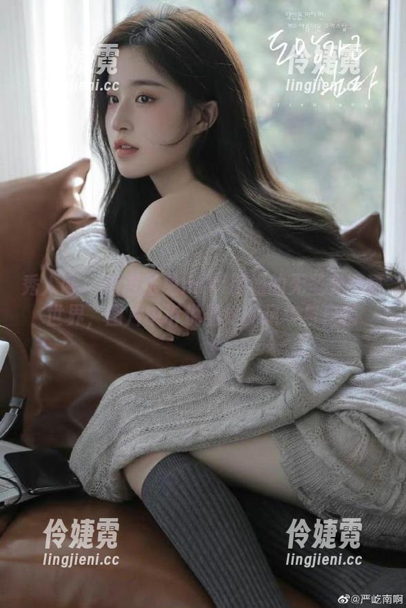 秀人网 - 走进玉兔miki御姐的无圣光写真世界，图片中诉说着她的风华与自信-伶婕霓