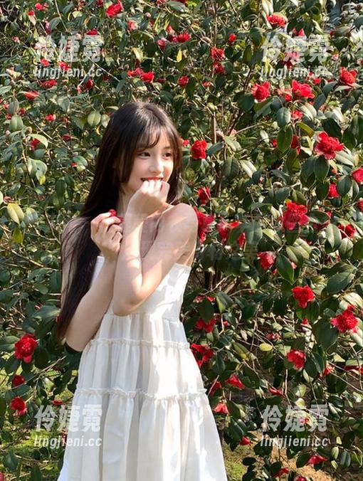 秀人网 - 程程程内衣写真：华丽原图合集，展现完美身材之美-伶婕霓