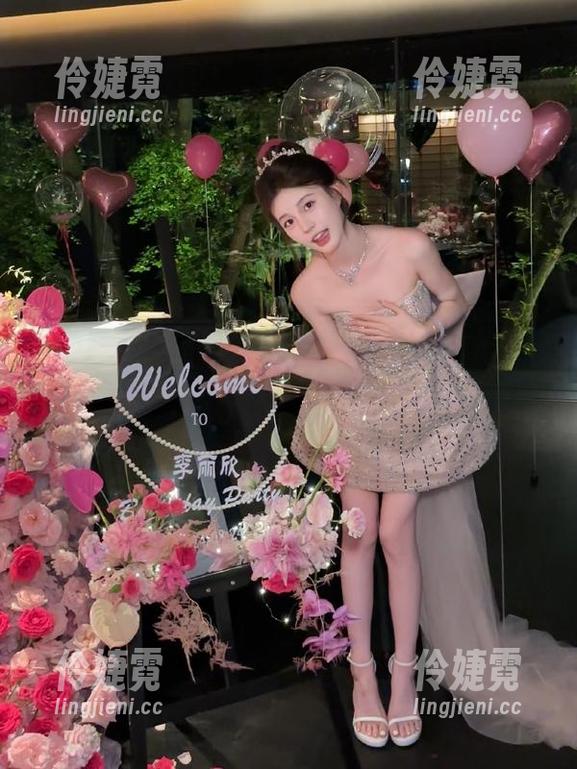 秀人网 - 每一张美图都透着魅惑,绯月樱-Cherry在蕾丝吊袜制服与孔雀绿吊裙中尽显风情万种-伶婕霓 秀人网 - 每一张美图都透着魅惑,绯月樱-Cherry在蕾丝吊袜制服与孔雀绿吊裙中尽显风情万种-伶婕霓